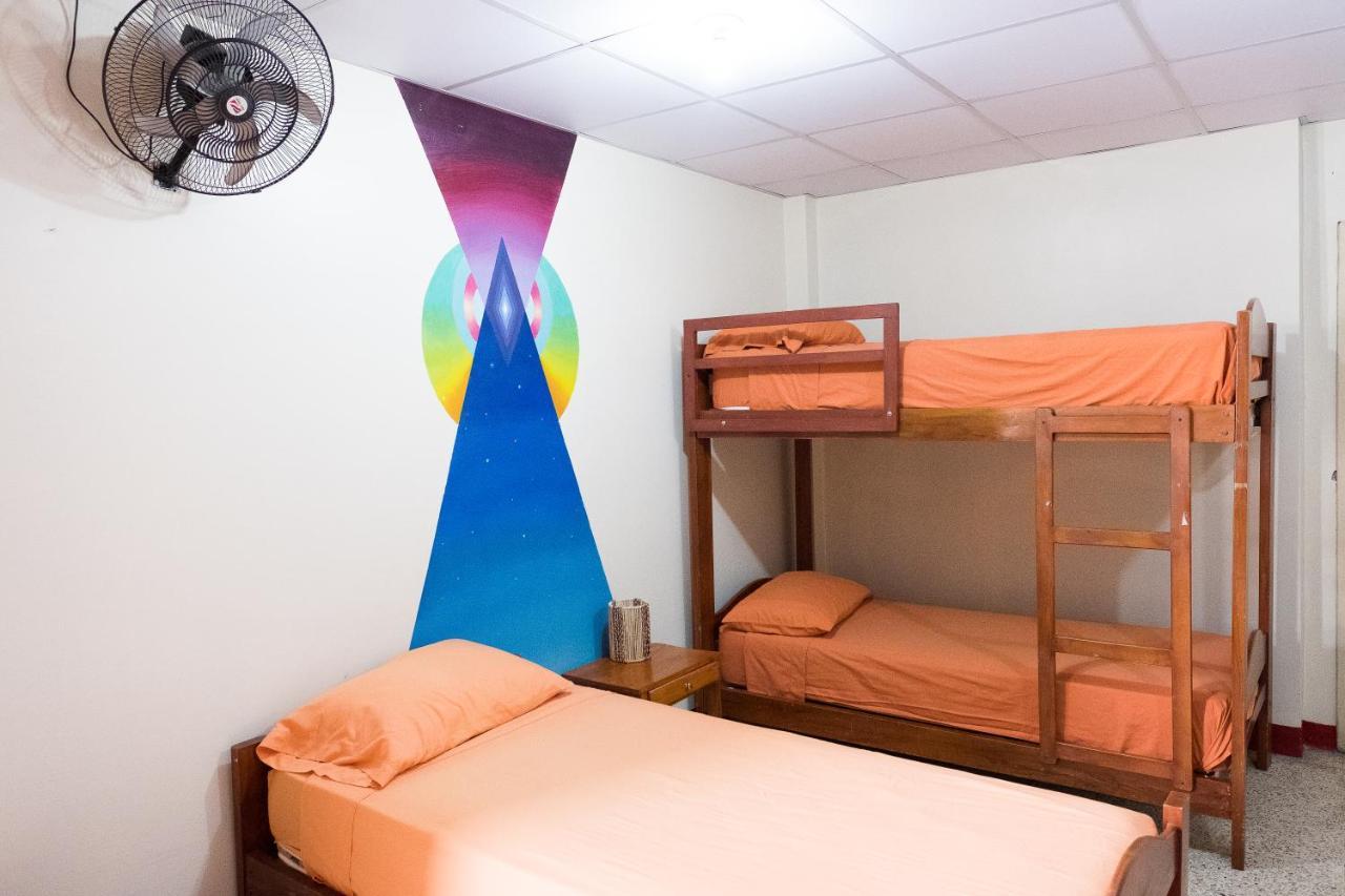 Hostel Nucapacha Guayaquil Exteriör bild