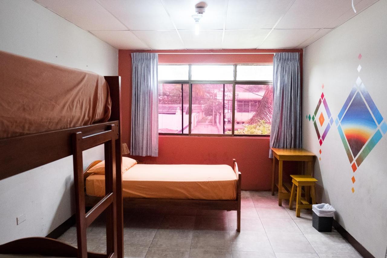 Hostel Nucapacha Guayaquil Exteriör bild